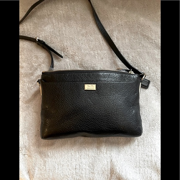 Coach genuine leather black Crossbody handbag. - Picture 1 of 8